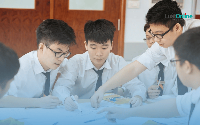Hình ảnh các học viên đang ôn thi. Ảnh minh hoạ Hình ảnh các học viên đang ôn thi. Ảnh minh hoạ